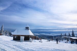 🌤️ Hójelentés – Románia síterepei és hegyvidékei (2025. január 24.)